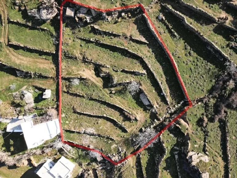 Plot of land in Komi, Tinos – 1,750 sqm