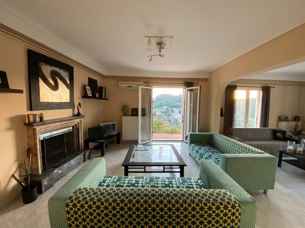 Detached house in Lagonisi – 180 sqm