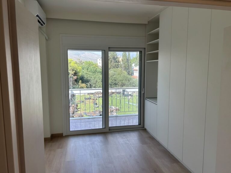 Apartment for rent in Varkiza – 60 sqm – photo 3